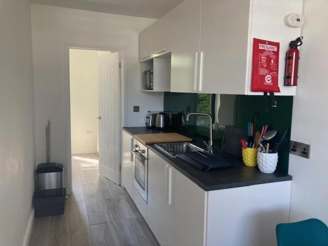The Salt Box- Lovely Refurbished Annexe, Free Parking, Walk To Porth Beach. Saint Columb Minor Экстерьер фото